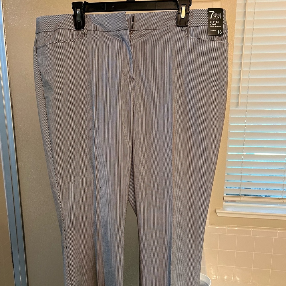 NWT work style cropped pants size 16